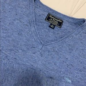 Man long sleeve sweater